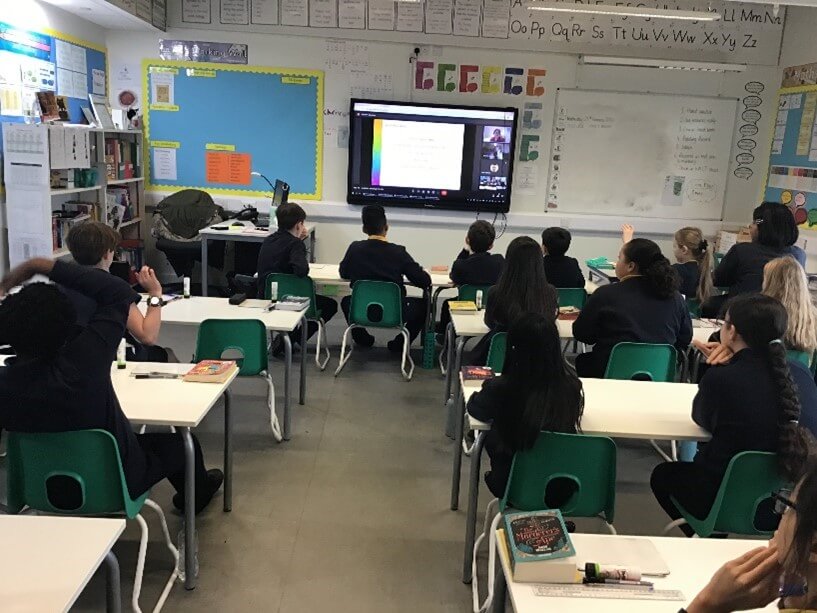A live digital workshop in a Year 6 classroom